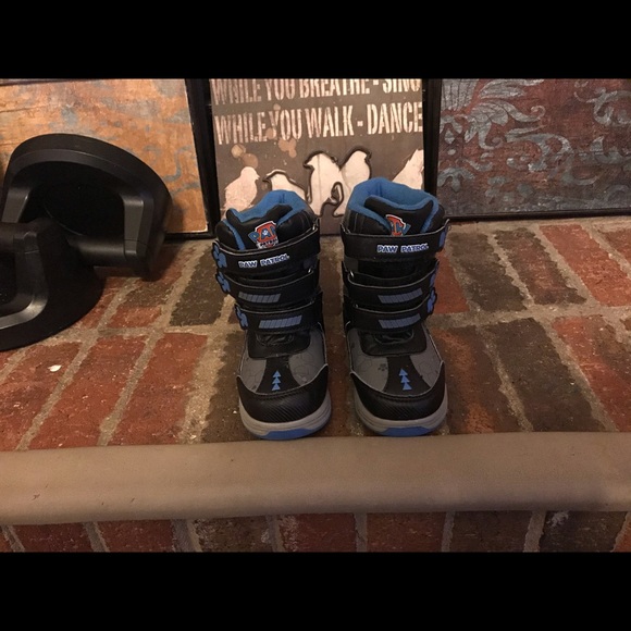 Paw 🐾 Patrol Snow ❄️ Boots 🥾 - Picture 2 of 5